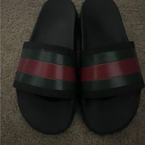 Men gucci sandals size 9